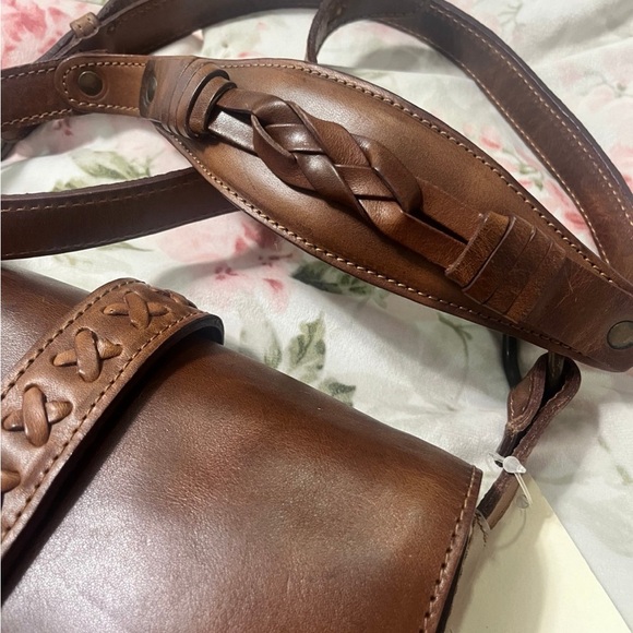 New! King Ranch Saddle Shop Crossbody Brown Brushed Leather Shoulder Bag Purse - Picture 4 of 8